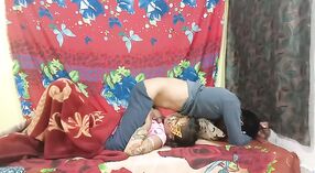 Couple chanceux de Lucknow surpris en train de faire l'amour en échange d'argent 4 minute 20 sec