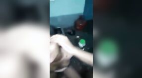 Hermosa adolescente se entrega a hacer el amor apasionado 1 mín. 10 sec