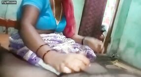 Vagina bibi Desi yang tidak terlindungi mendapat blowjob dari kekasihnya 3 min 20 sec