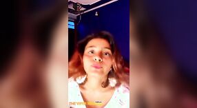 Desempenho Sensual de Bhumika em 2021 9 minuto 40 SEC