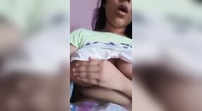 Schönes und sexy bangladeschisches Mädchen zeigt ihr neuestes Update 0 min 50 s