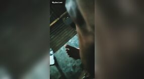 Desi bhabi prende pagato per sesso in appariscente video 9 min 30 sec