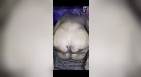 Istri gemuk menjadi nakal di depan kamera dengan vaginanya 2 min 40 sec