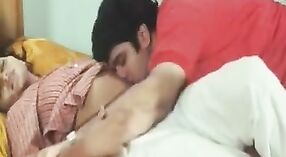 Twee gay lovers genieten van hun slaapkamer fantasieën 2 min 20 sec