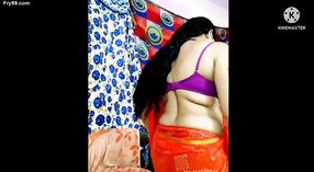 Bhabhi indienne sexy exhibe sa silhouette époustouflante et sa lingerie 0 minute 50 sec