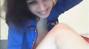 Pazi beauty Nafisa menjadi nakal di webcam 9 min 40 sec