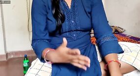 Le Bhabhi Hindi de Neha Rani Parle Sale et Joue avec de Gros Seins dans une Vidéo de Jeu de Rôle Chaude 0 minute 0 sec