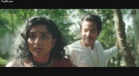 Escuro de cabelos escuros Mahathi Bikshu ostenta suas axilas em um vídeo romântico 0 minuto 40 SEC