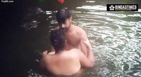 Desi Bhabhi intenso encontro Gay com um homem gordinho 2 minuto 20 SEC