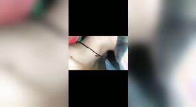 Adorabile ragazza dal villaggio gode di succhiare e cazzo 2 min 10 sec