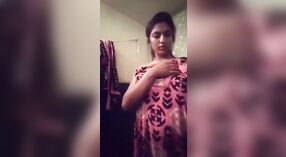 Beautiful Girl for a Shy Lover 2 min 40 sec