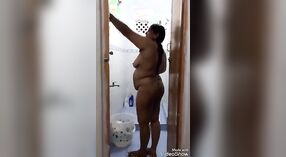 Tamil mulher's tempo de banho recorde com seu marido 0 minuto 40 SEC