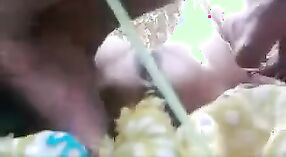 Desi bhabhi se remplit de sexe en plein air 7 minute 40 sec