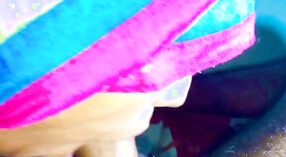 హిజాబీ దుస్తులలో ఒక భారతీయ ముస్లిం అమ్మాయి నుండి ఫస్ట్-పర్సన్ బ్లోజాబ్ 7 మిన్ 40 సెకను