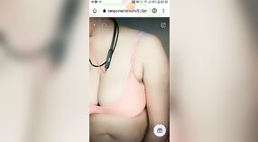 Premium Roze Titano Show Met Grote borsten en een schattig Vixen 1 min 40 sec