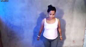 L'échauffement léger de Patma Yoga dans la Cuisine: Une vidéo d'ajustement Parfaite 3 minute 20 sec