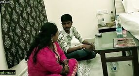 ಭಾರತೀಯ ಮಿಲ್ಫ್ ಕಾಮ್ವಾಲಿ ಬಾಬಿ ತನ್ನ ಯುವ ಮ್ಯಾನೇಜರ್ ತುಂಟತನದ ಪಡೆಯುತ್ತದೆ 0 ನಿಮಿಷ 0 ಸೆಕೆಂಡು