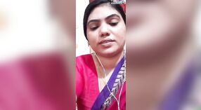 Getrouwd Bhabi ' s Sensuele optredens voor de Camera 4 min 30 sec