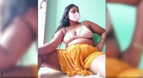 Show ao vivo com bhabi Peitos grandes e corpo quente 5 minuto 20 SEC