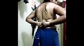 Bhabhi在性感视频中的感性脱衣舞 1 敏 10 sec