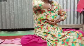 Sexy bengalese modale Toompa gode di diteggiatura se stessa in caldo sesso video 0 min 0 sec