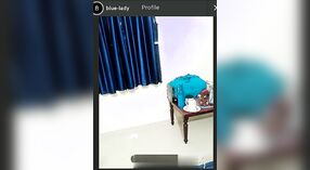 Bokong Gedhé Bluelady Njupuk Tataran Tengah Ing Strip Chatting Video 1 min 00 sec