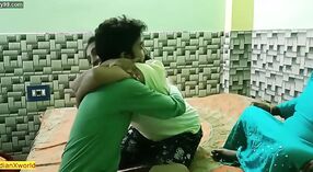 Une étudiante indienne et son petit ami partagent une séance de sexe torride dans une vidéo chaude 1 minute 40 sec