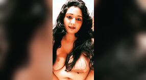 美丽的孟加拉视频：熟女迷的必看 1 敏 20 sec
