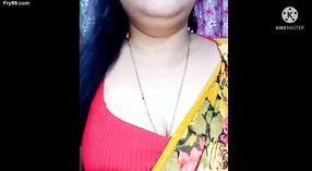 Desi Aunty's Live Webcam Show: A Sensual Encounter 0 min 30 sec