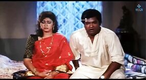 அப்பாவி நாட்டு பெண் டோலி மின்ஹாஸ் ஒரு மிருகத்தனமான குழு காட்சியில் ஆண்கள் குழுவுடன் நடிக்கிறார் 3 நிமிடம் 20 நொடி