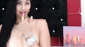અશ્મિતા, ભારતીય છોકરી, તેના મૂક્કો મૂવીઝ પર કેમ બતાવે છે 0 મીન 0 સેકન્ડ