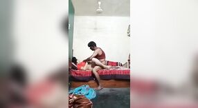 Vídeo completo do sexo intenso de Bangladesh Bhabi 3 minuto 20 SEC