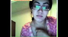 Spectacle Webcam de la Performance Sensuelle d'une Pakistanaise 12 minute 20 sec