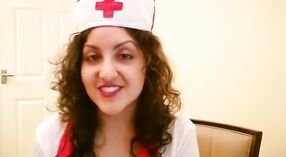 섹시한 간호사 질 놀이 그녀의 역할로 인도 아내가 0 최소 0 초