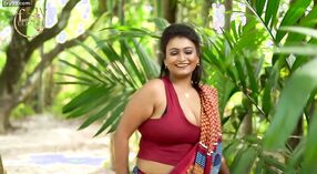 Seksi Saree güzel Madhu: Herhangi bir saree sevgilisi için mutlaka görülmesi gereken bir yer 5 dakika 40 saniyelik