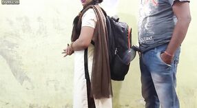 தேசி கல்லூரி மாணவர் தனது முதல் ஆபாச வீடியோவில் குறும்பு பெறுகிறார் 0 நிமிடம் 0 நொடி