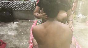 Les amateurs de Bhabhi se livrent à une activité sexuelle 3 minute 00 sec
