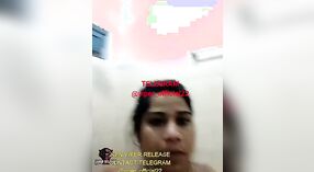 Loro Sadulur Indian nggantheng indulgeous ing sawetara tumindak peeing akeh uwabe...vidéo 4 min 20 sec
