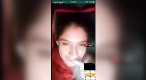 Si rambut coklat acara webcam uap bhabhi 0 min 0 sec
