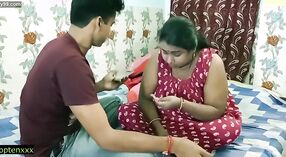 O marido Indiano paga dinheiro para foder a mulher com paixão e desejo 0 minuto 0 SEC