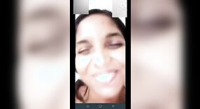 Desi ragazza con carino tette e micio spettacoli via in VKontakte video 1 min 50 sec