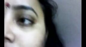 Bengalce bhabha'nın başka bir kadınla olan gizli aşk ilişkisi 3 dakika 40 saniyelik