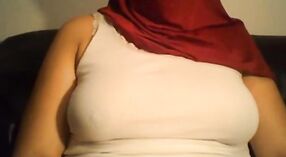 Hijabi Bhabhi's Big Boobs in HD Video 1 min 40 sec