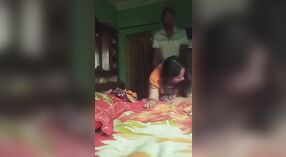 Desi bhabi dari desa bercinta dengan cepat dalam video beruap ini 1 min 30 sec