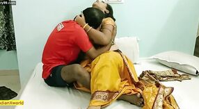भारतीय पत्नी हो जाता है गर्म और भारी के साथ एक गरीब कपड़े धोने में 4 मिन 50 एसईसी