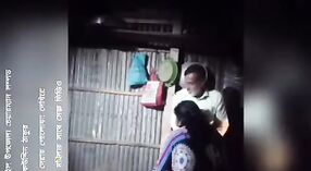 Стремительный сексуальный контакт бенгальской красотки Сасур 2 минута 50 сек