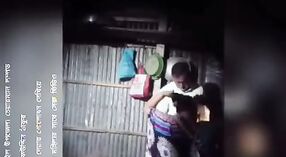 Стремительный сексуальный контакт бенгальской красотки Сасур 3 минута 50 сек