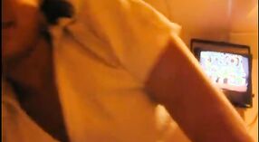 러크나우의 가장 뜨거운 베이브 아프신 라크나우가 솔로 플레이에 빠져들다 1 최소 40 초