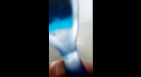 Une ado dans une vidéo porno tamoule envoie un sms torride 3 minute 20 sec