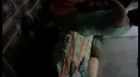 দেশি কেরালা মল্লু দম্পতির বেডরুমের মুখোমুখি: একটি বাষ্প ভিডিও 3 মিন 40 সেকেন্ড